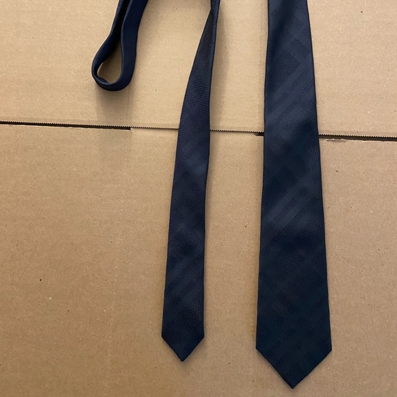Burberry Men’s Tie. Blue. 2.75 inches wide. 58 inches long overall. Worn once. - Picture 1 of 9